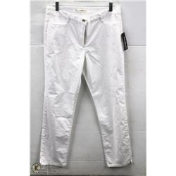 (WOMENS) PAIR OF WHITE BETTY BARDAY SKINNY JEANS SIZE 40