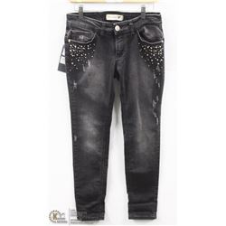 (WOMENS) PAIR OF BLACK AMANEGRA SKINNY JEANS SIZE 44