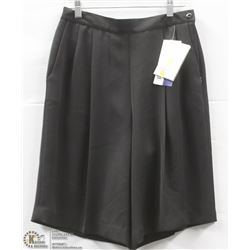 (WOMENS) INGENUITY BLACK PLEATED DRESS SHORTS SIZE 10