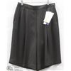 Image 1 : (WOMENS) INGENUITY BLACK PLEATED DRESS SHORTS SIZE 10
