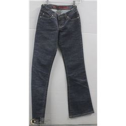 (WOMENS) BH JEANS DARK DEMIN SIZE 26