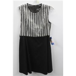 (WOMENS) DINH BA BLACK AND WHITE STRIPED SLEEVELESS DRESS