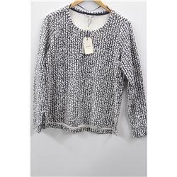 (WOMENS) SANDWICH WHITE AND NAVY TEXTURED LONG SLEEVE TOP