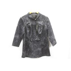 (WOMENS) RAFFINALLA BLACK AND BLUE PRINTED TOP SIZE 6