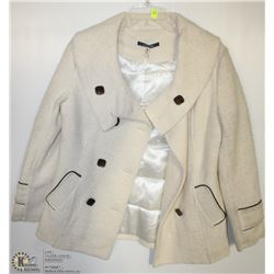 (WOMENS) MIA MELON WHITE KNIT COAT SIZE MEDIUM