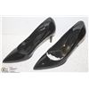 Image 1 : (WOMENS) PAIR OF CLASSIC BLACK CLOSED TOE HEEL SIZE 37.5