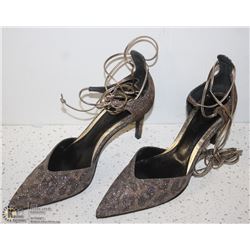 (WOMENS) PAIR OF POINTY TOE SPARKLE LEOPARD PRINT HEEL SIZE
