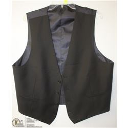 (MENS) BLACK & NAVY VEST SIZE 44R