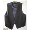 Image 1 : (MENS) BLACK & NAVY VEST SIZE 44R