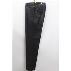 (MENS) NAVY DRESS PANTS SIZE UNKNOWN