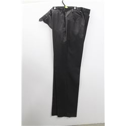 (MENS) GREY TEXTURED DRESS PANTS 40L