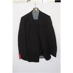 (MENS) BELLISSIMO BLACK SUIT JACKET SIZE 42T & PANTS 36L