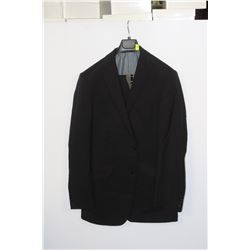 (MENS) BELLISSIMO BLACK SUIT JACKET SIZE 40T & PANTS 34L
