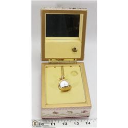 VINTAGE CALIBRI SWISS MADE QUARTZ