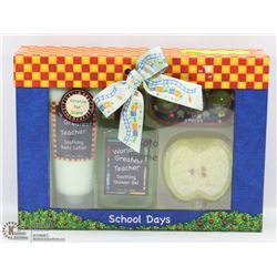 WORLDS GREATEST TEACHER SPA KIT NEW