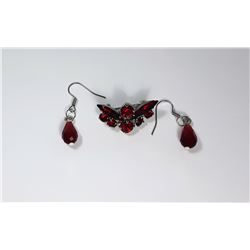 15 - GARNET COLORED DROP EARRINGS