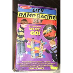 MELISSA & DOUG CITY RAMP RACING SET