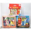 Image 1 : SET OF 3 VINTAGE TOYS PLAYWELL TOYS INC.