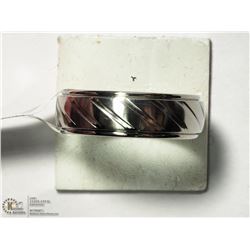 STAINLESS STEEL MEN'S RING SIZE 9