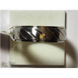 STAINLESS STEEL RING SIZE 9