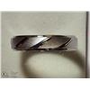 Image 1 : STERLING SILVER RING SIZE 5.25