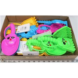 NEW BEACH / SANDBOX TOYS- SHOVELS AND RAKES