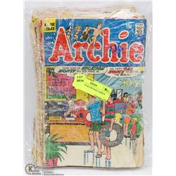 BUNDLE OF 40 VINTAGE COMICS.