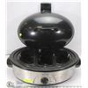 Image 1 : RIVAL STAINLESS STEEL & BLACK ROASTER OVEN