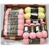 Image 1 : LARGE FLAT OF 18 ROLLS OF KNITTING WOOL