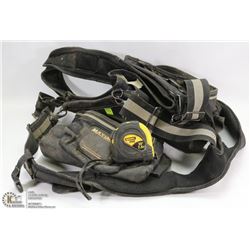 PREVIOUSLY ENJOYED TOOL BAG WITH TAPE MEASURE