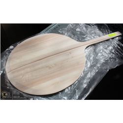 ON CHOICE : NEW ROUND PIZZA PEEL