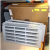 Image 1 : 10 CAMBRO 24"x18" SHELF-VENTS