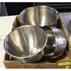 SET OF 3 STAINLESS STEEL BOWLS
