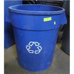 BRUTE 32GAL COMMERCIAL BIN BLUE ON CHOICE: