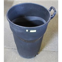 ROUGHNECK 32GAL BLACK BIN WITH WHEELS