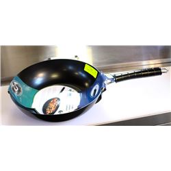 ON CHOICE: 11" CARBON STEEL NON-STICK WOK