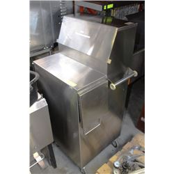 STAINLESS STEEL ORGANIZING CABINET