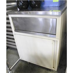 STAINLESS STEEL TOP COUNTER WITH BIN UNDER