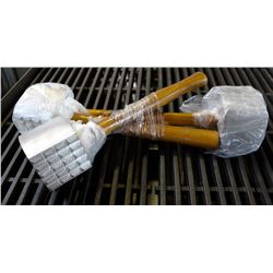 ON CHOICE:NEW MEAT MALLET TENDERIZERS - LOT OF 3