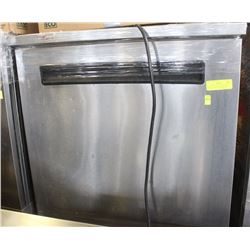 DELFIELD 27" UNDERCOUNTER COOLER - TESTED, WORKING