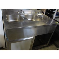 3 COMPARTMENT SINK STATION