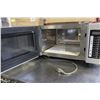 Image 2 : COMMERCIAL AMANA MICROWAVE 1000W