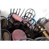 Image 1 : LOT OF 24 BLACK METAL FRAME WITH VINYL SEATS