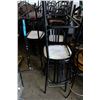 Image 1 : LOT OF 6 BLACK HIGHBACK CHAIRS*1 SEAT DISLODGED*