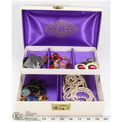 VINTAGE JEWELLERY BOX FULL OF ESTATE
