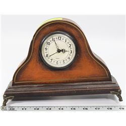 WOOD MANTLE CLOCK