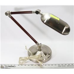 WOOD & BRUSHED NICKEL DESK LAMP W/HIGH