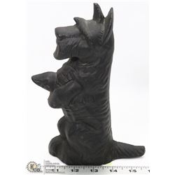 CAST IRON  SCOTTIE TERRIER DOG DOOR STOP