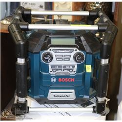 BOSCH HEAVY DUTY POWER BOX JOBSITE AM/FM RADIO