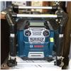 Image 1 : BOSCH HEAVY DUTY POWER BOX JOBSITE AM/FM RADIO